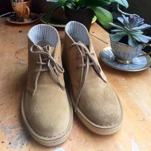 Clarks Desert Boots NEW - US6 /UK 3.5 - run small